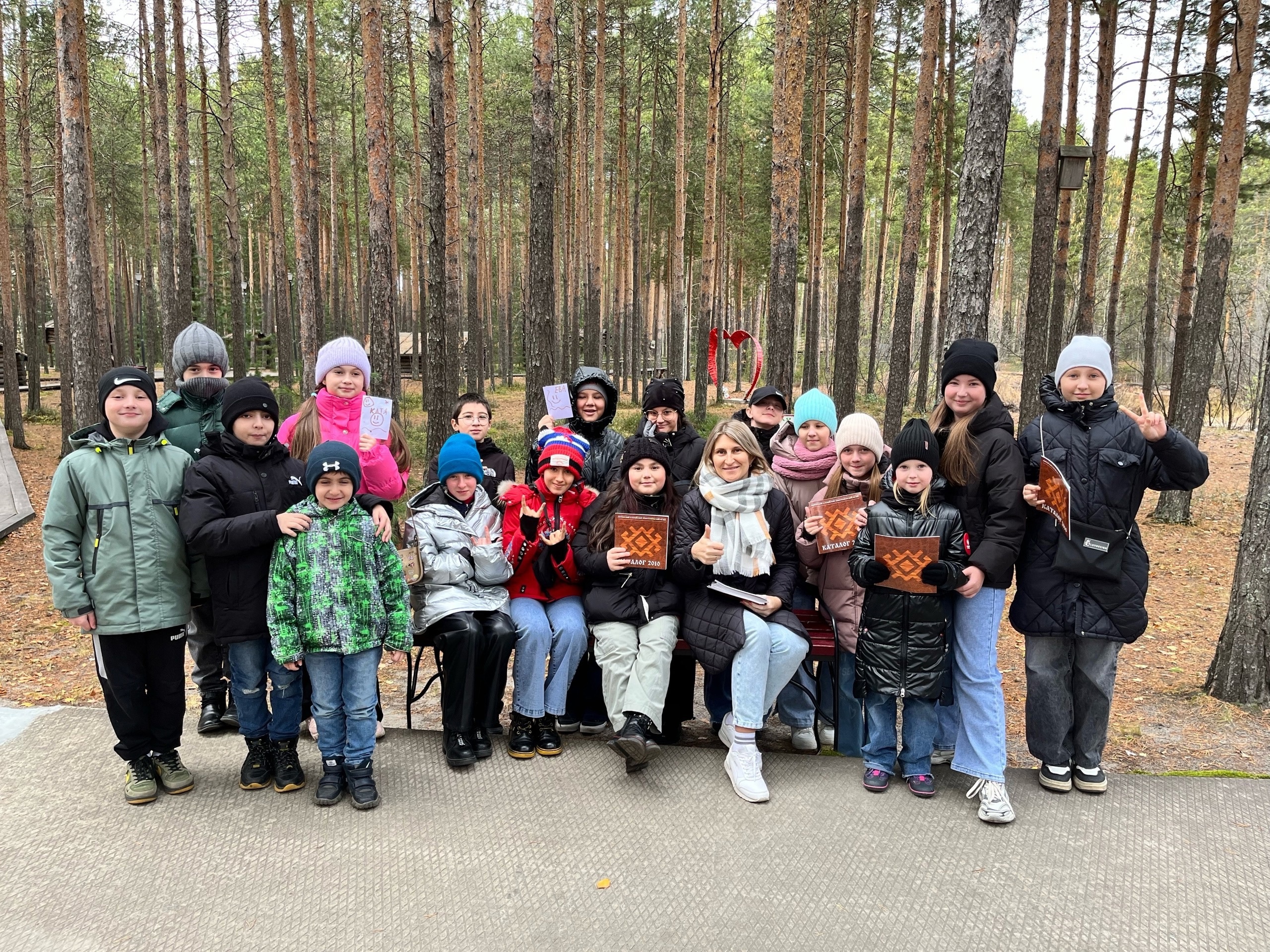 Учащиеся 5в на экскурсии в этнографическом музее.